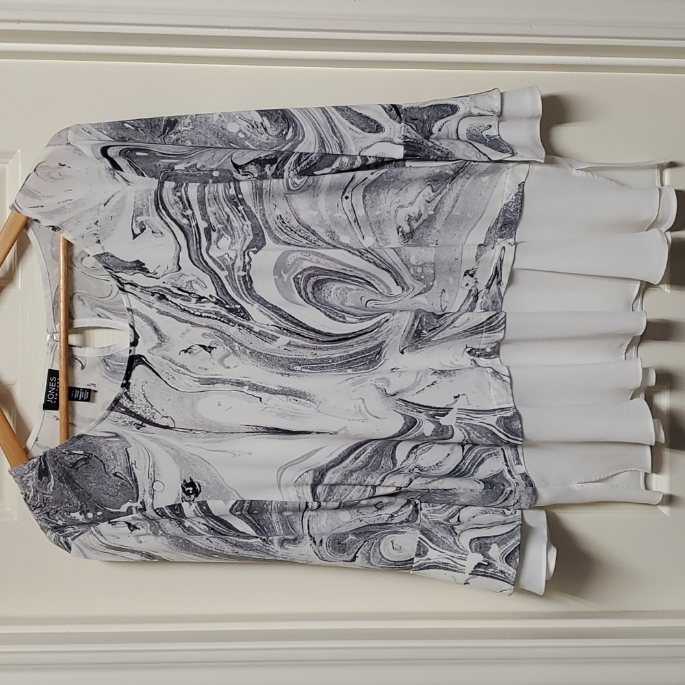 🔝JONES NEW YORK🔝 MARBLE BLOUSE SIZE L